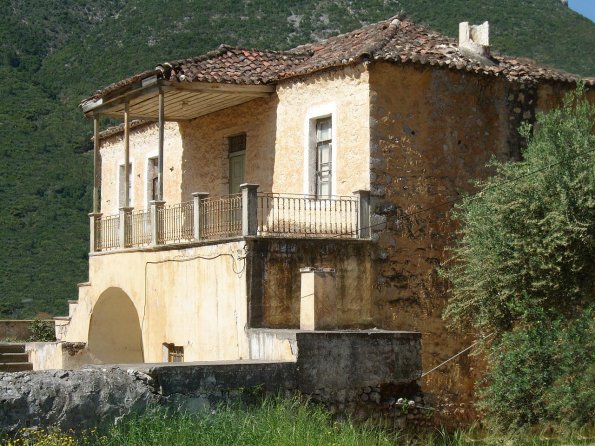 Leonidio-Haus